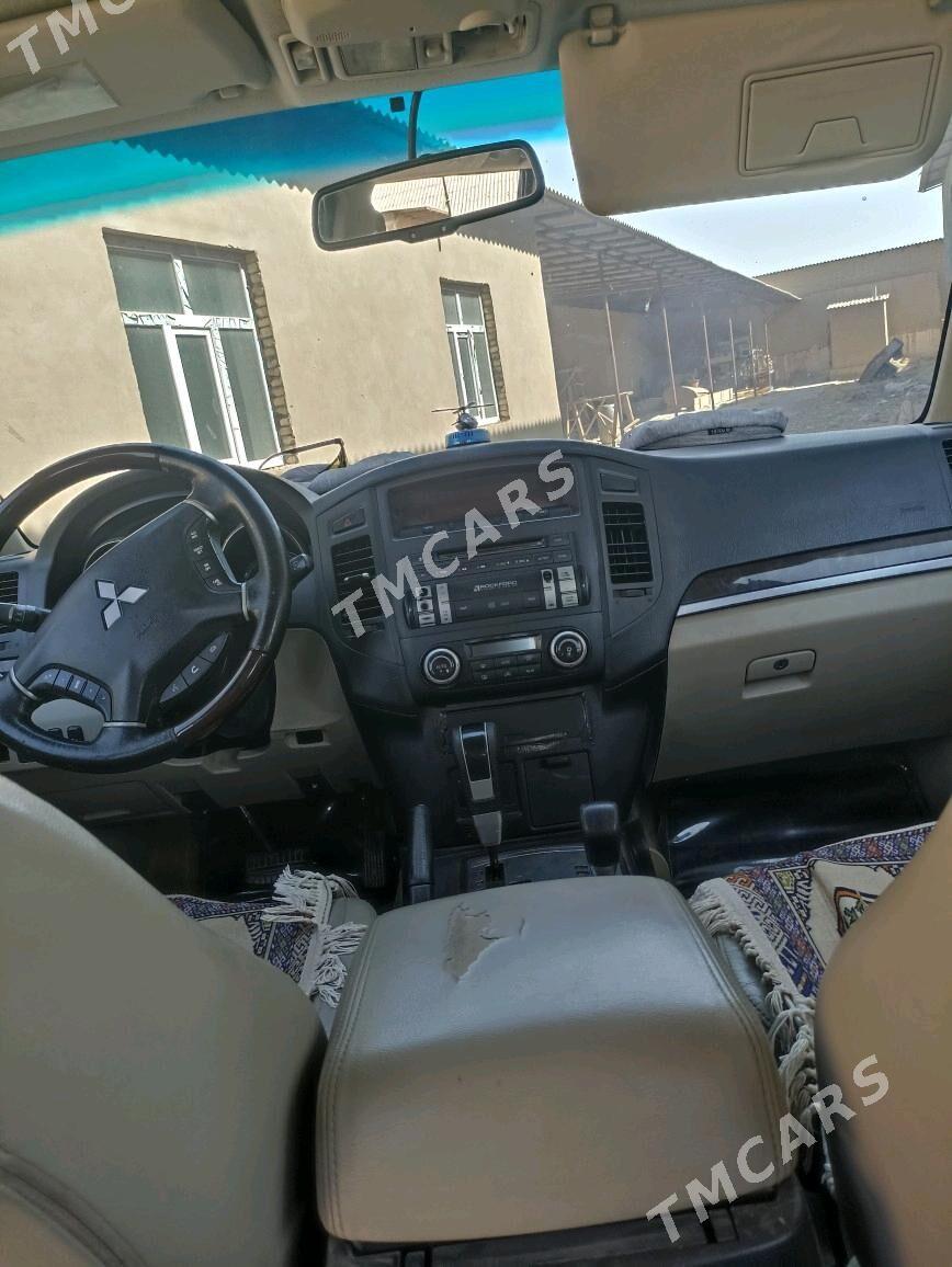 Mitsubishi Pajero 2010 - 220 000 TMT - Шабатский этрап - img 7