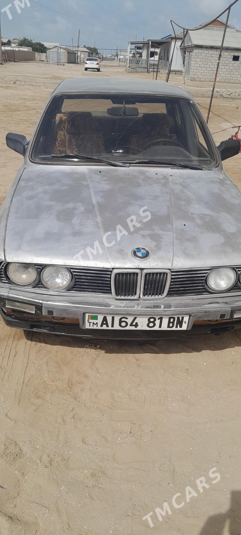 BMW 320 1983 - 9 000 TMT - Эсенгулы - img 3