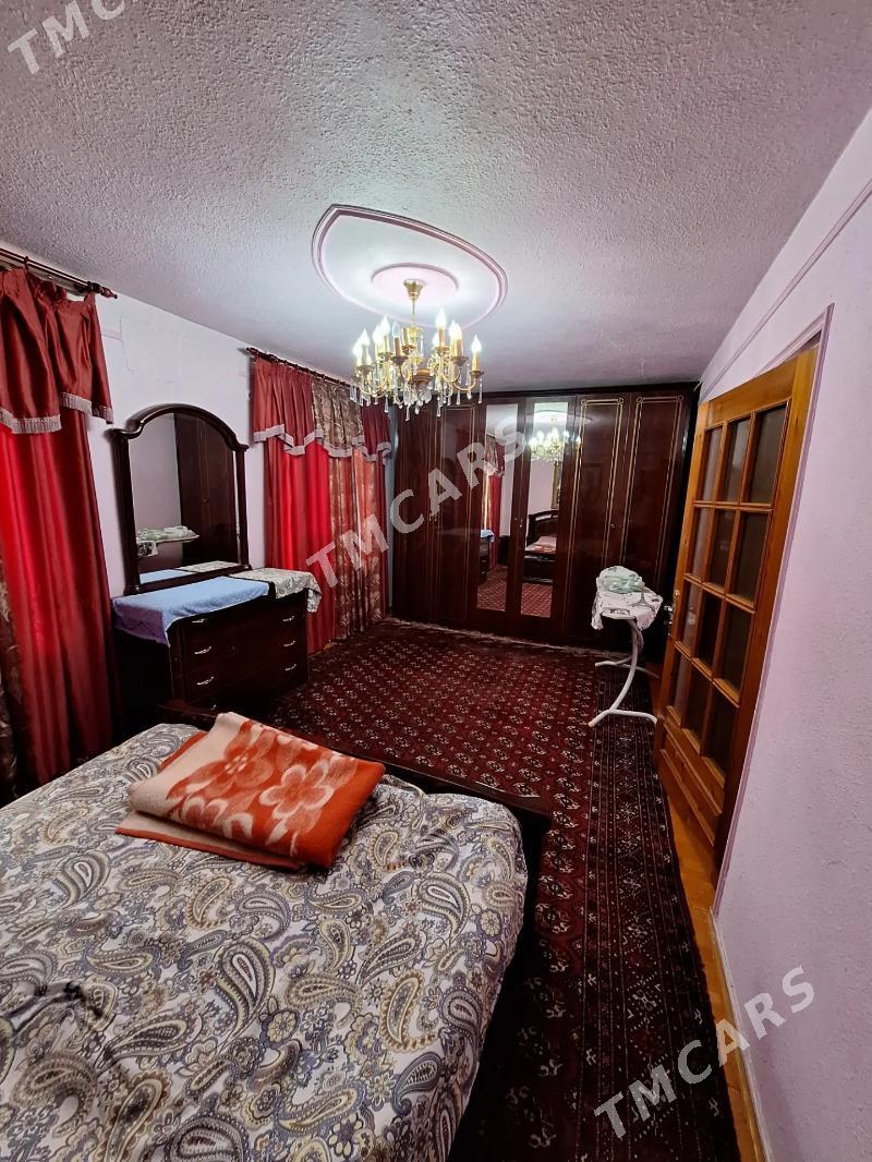 Arenada teke bazaryn yany - Ашхабад - img 5