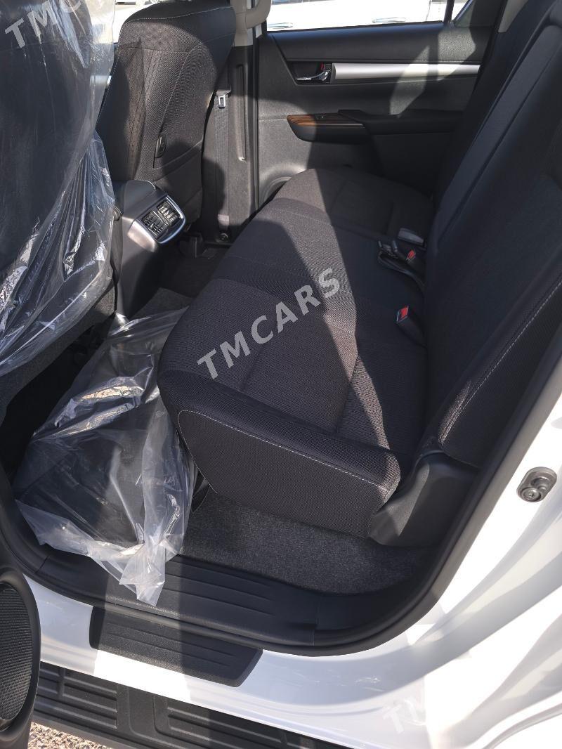 Toyota Hilux 2025 - 692 000 TMT - Aşgabat - img 7