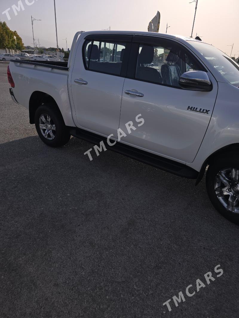 Toyota Hilux 2025 - 692 000 TMT - Aşgabat - img 2