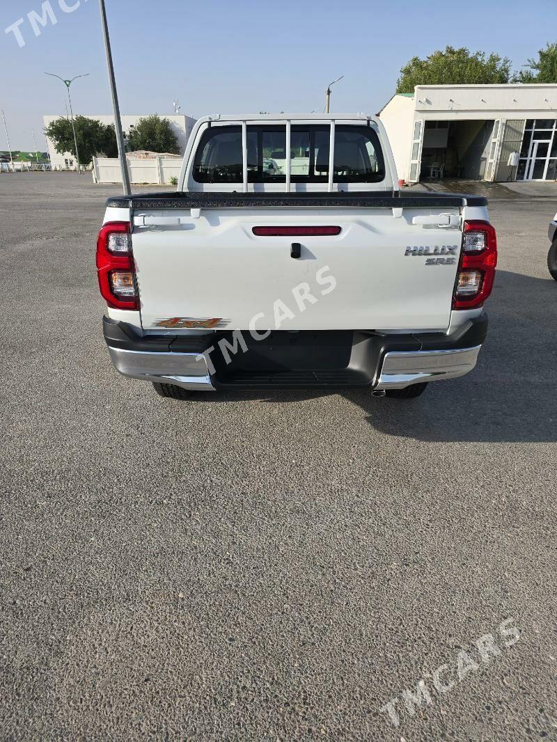 Toyota Hilux 2025 - 692 000 TMT - Aşgabat - img 3