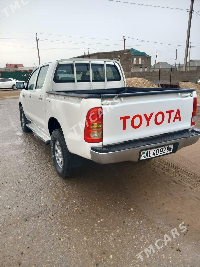 Toyota Hilux 2008 - 250 000 TMT - Гумдаг - img 5