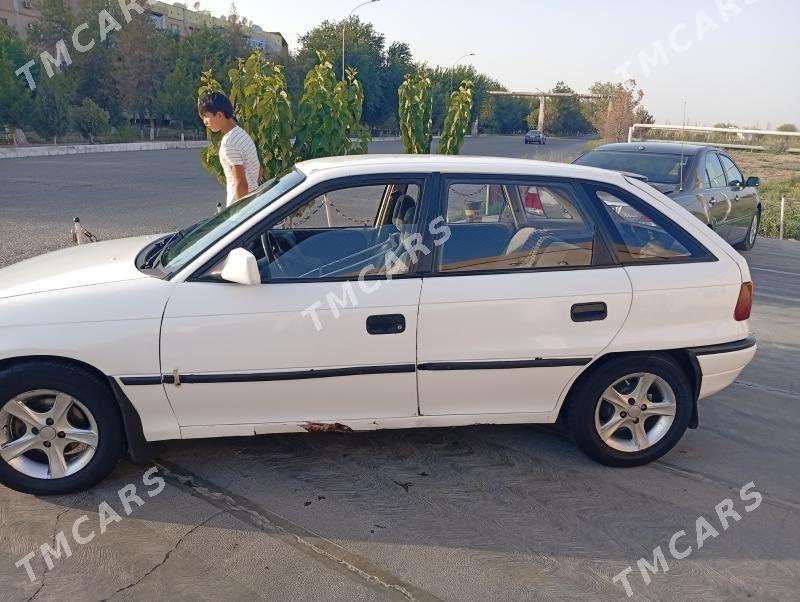 Opel Astra 1992 - 27 000 TMT - Мары - img 4
