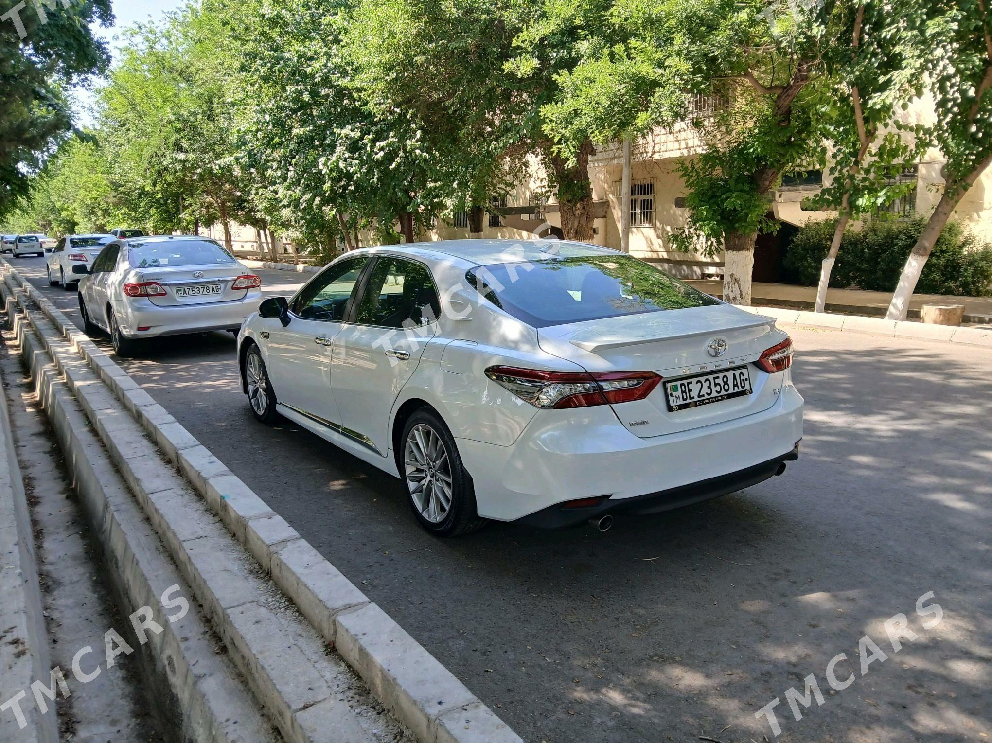 Toyota Camry 2021 - 320 000 TMT - Aşgabat - img 3
