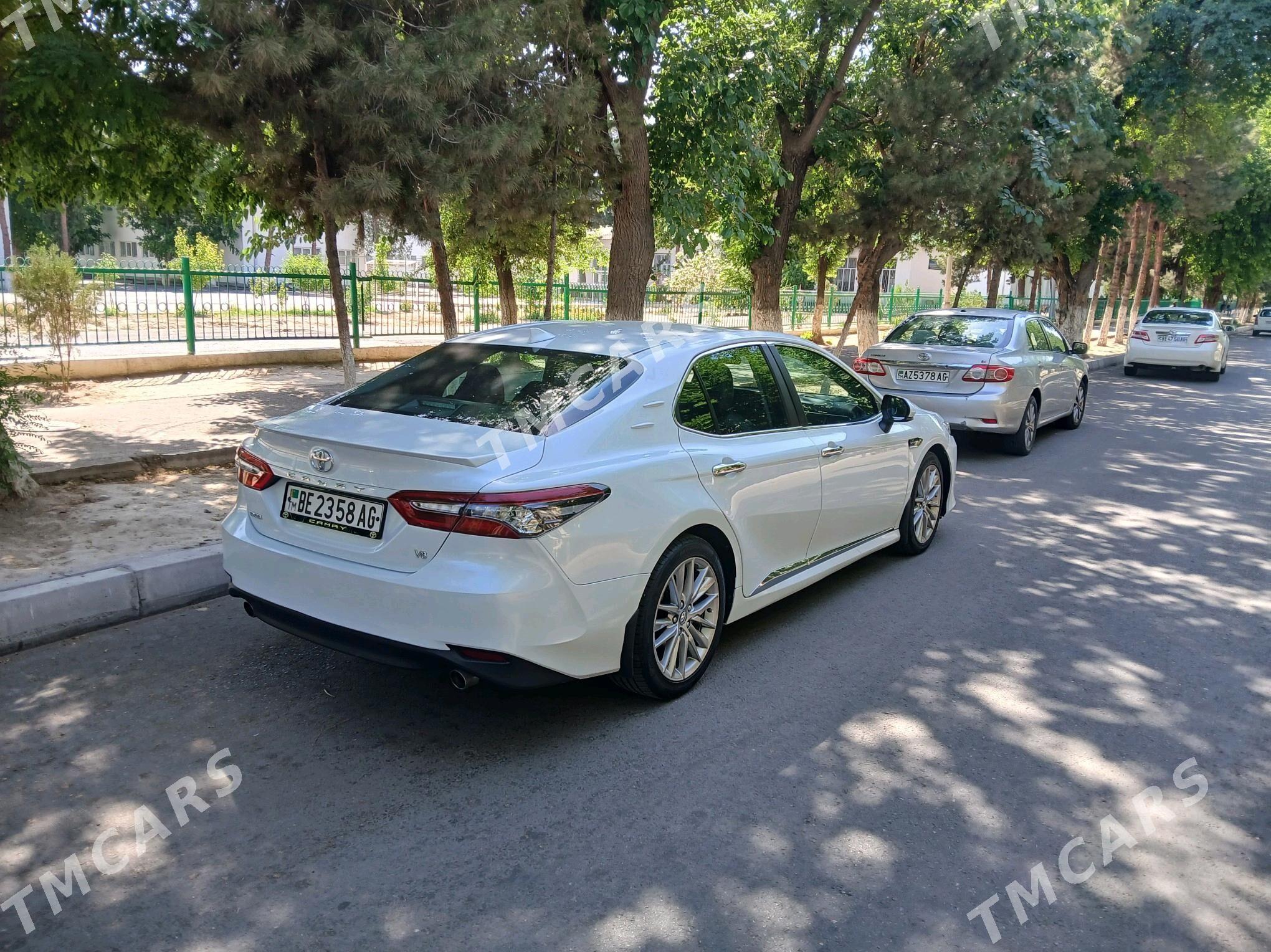 Toyota Camry 2021 - 320 000 TMT - Aşgabat - img 4