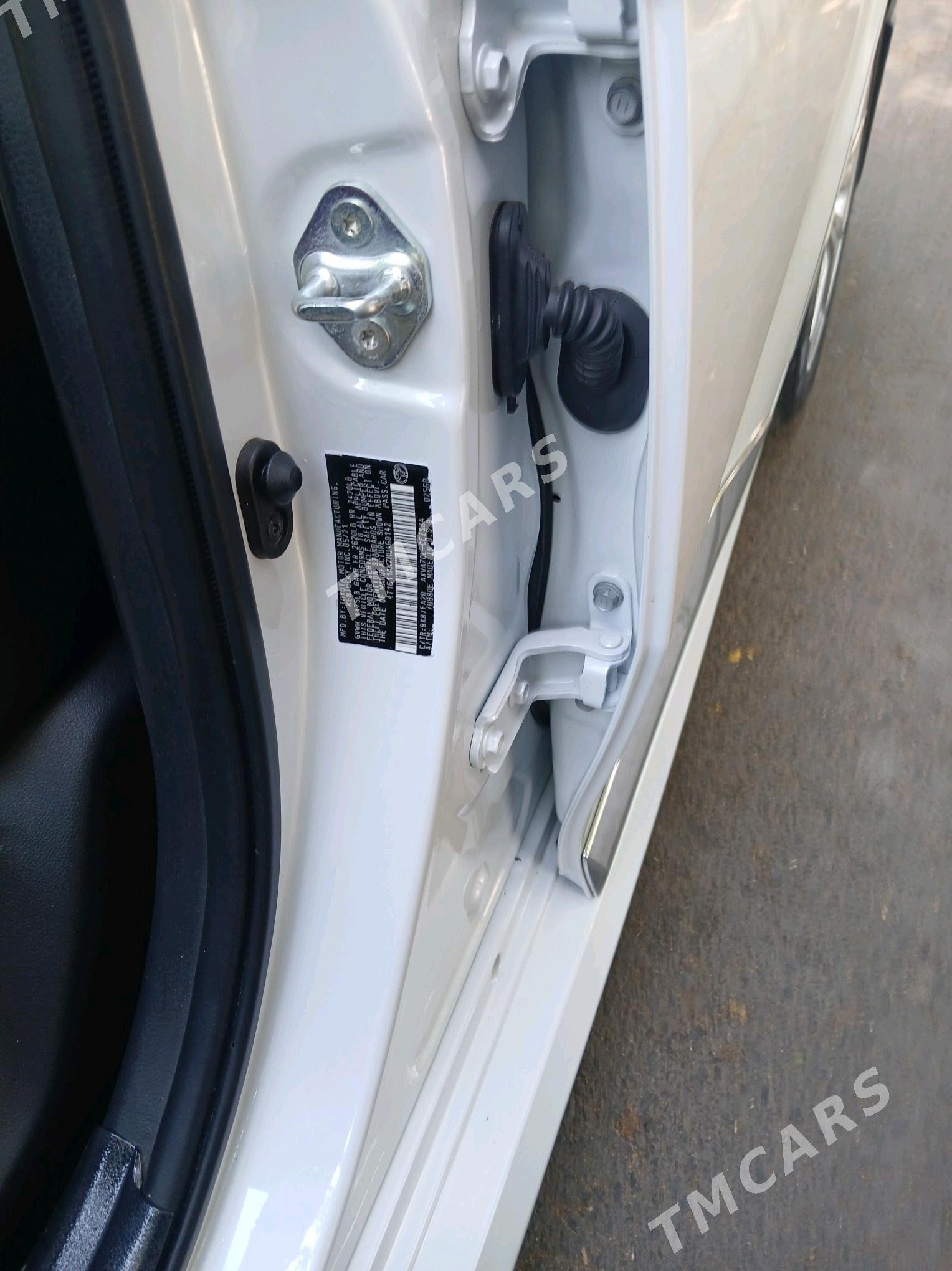 Toyota Camry 2021 - 320 000 TMT - Aşgabat - img 7