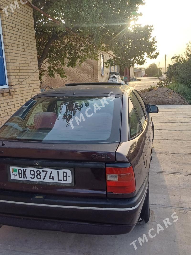 Opel Vectra 1993 - 35 000 TMT - Сейди - img 4