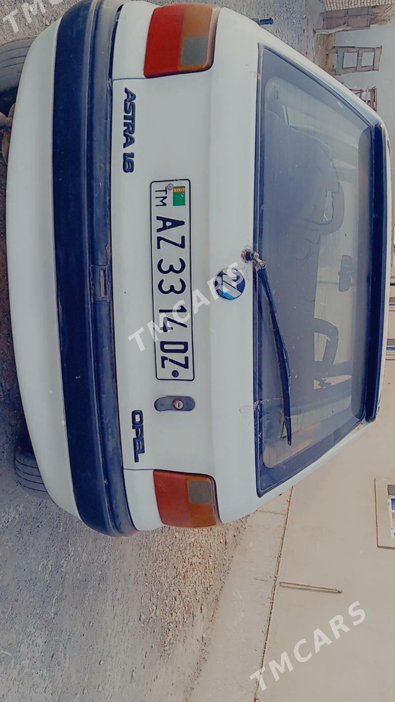 Opel Astra 1994 - 25 000 TMT - Губадаг - img 3