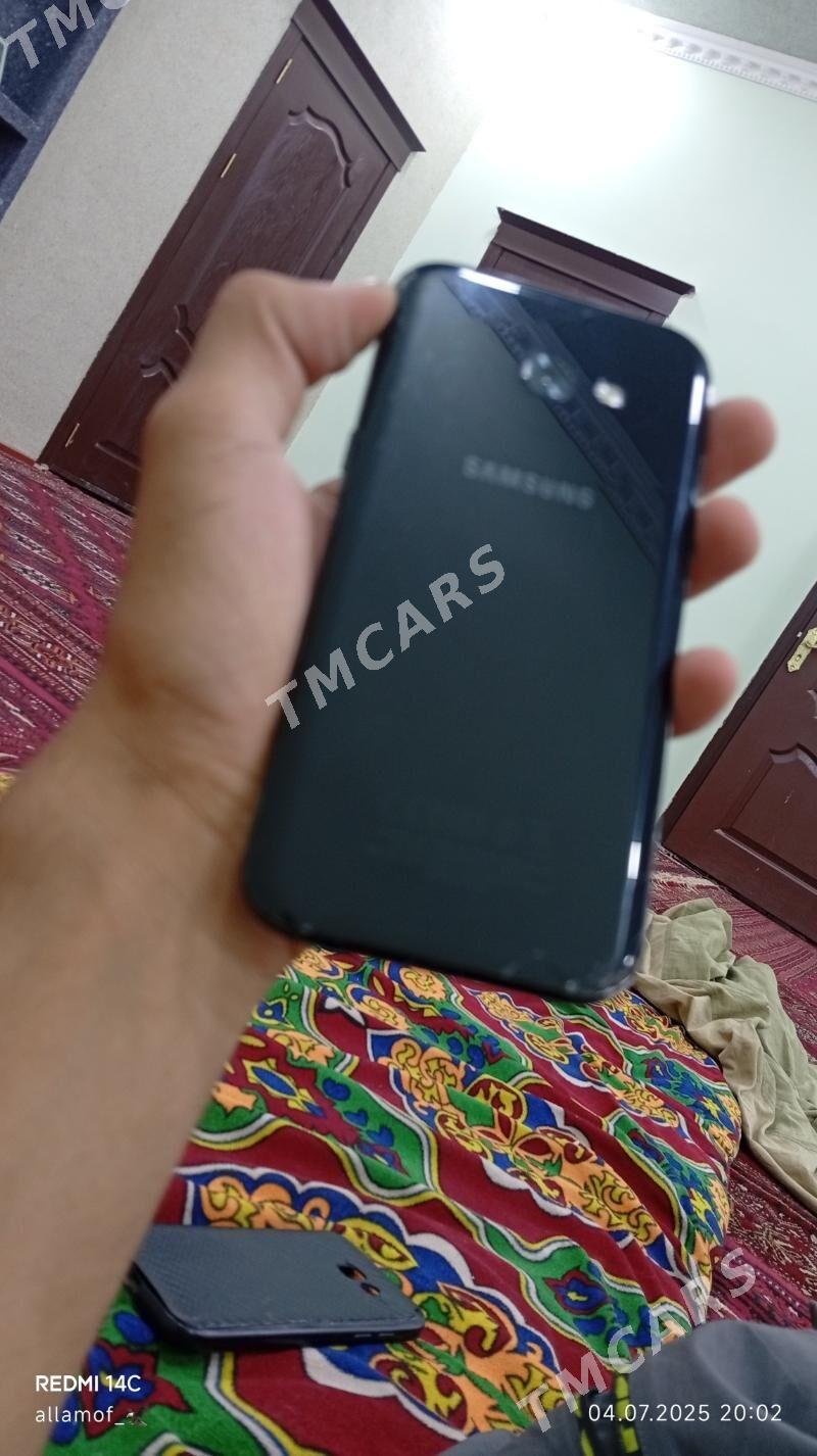 samsung a5 17 - Губадаг - img 1
