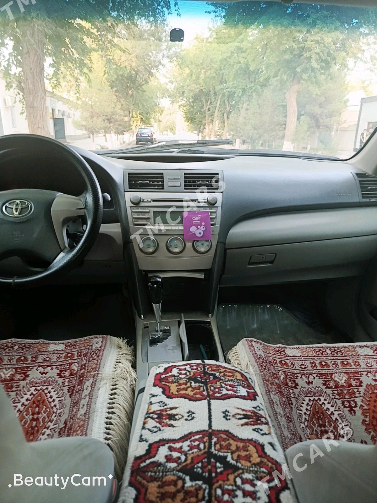 Toyota Camry 2010 - 128 000 TMT - Baýramaly - img 10