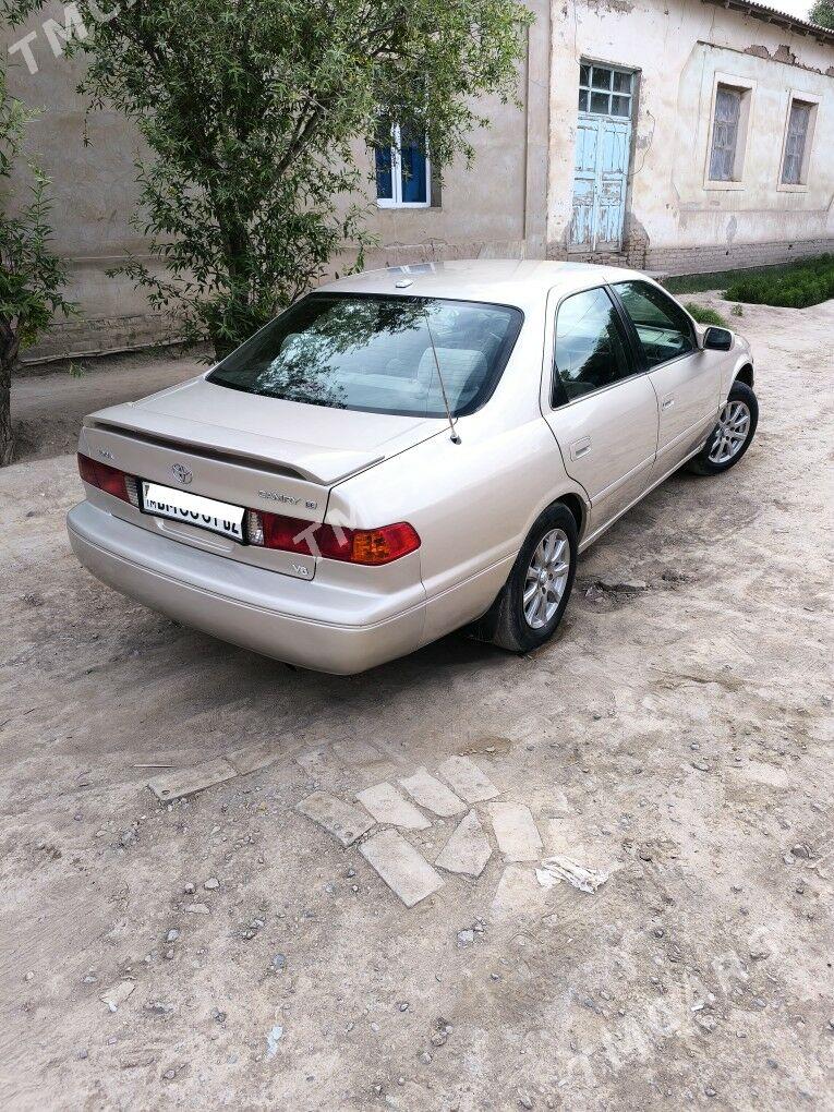 Toyota Camry 2001 - 130 000 TMT - Кёнеургенч - img 5
