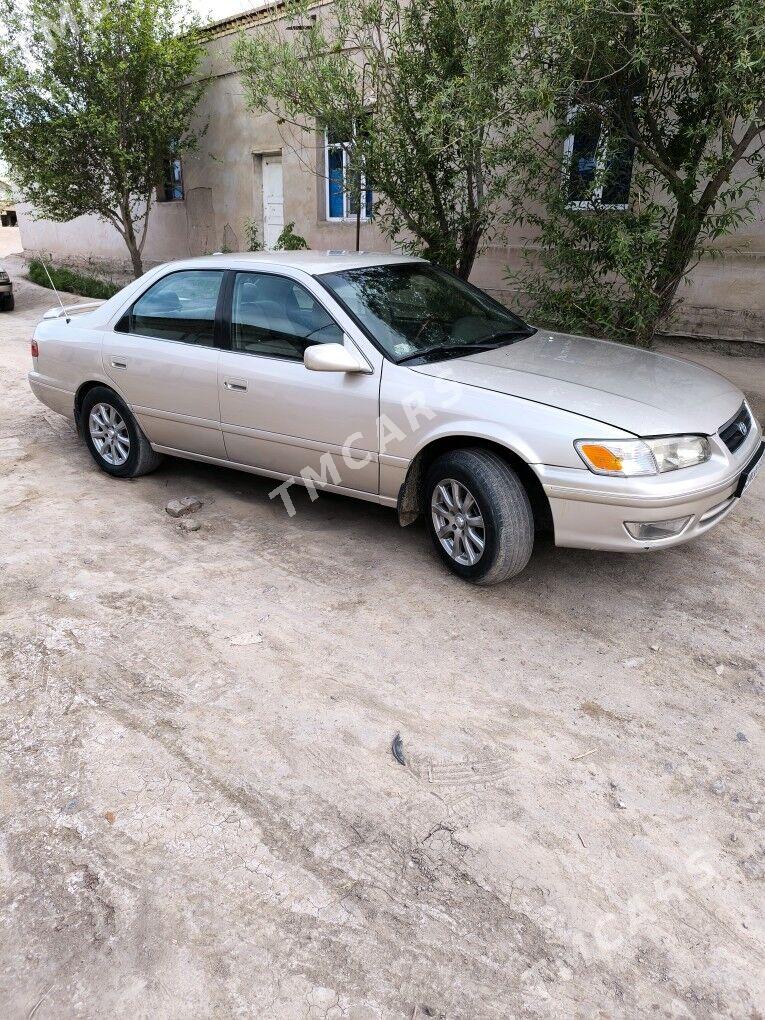 Toyota Camry 2001 - 130 000 TMT - Кёнеургенч - img 3