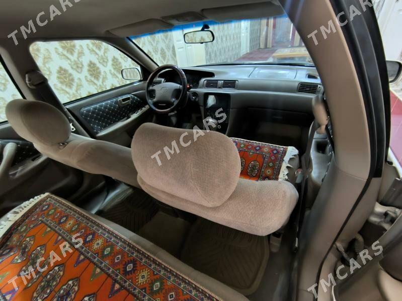 Toyota Camry 2001 - 130 000 TMT - Кёнеургенч - img 2