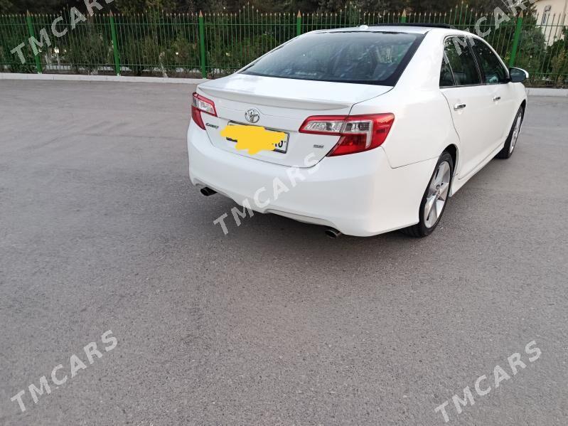 Toyota Camry 2013 - 220 000 TMT - Büzmeýin - img 6
