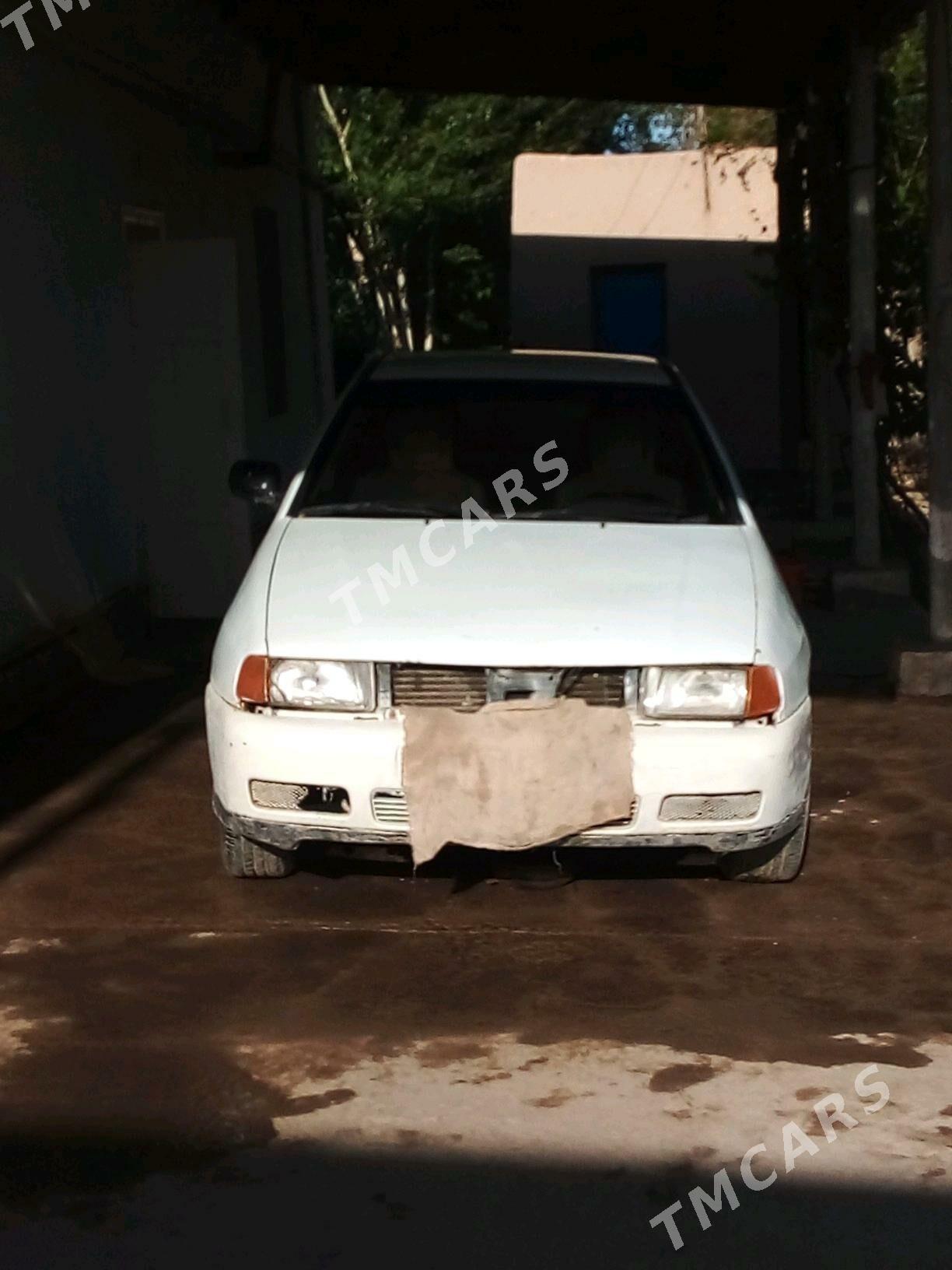 Volkswagen Polo 1998 - 25 000 TMT - Gurbansoltan Eje - img 5