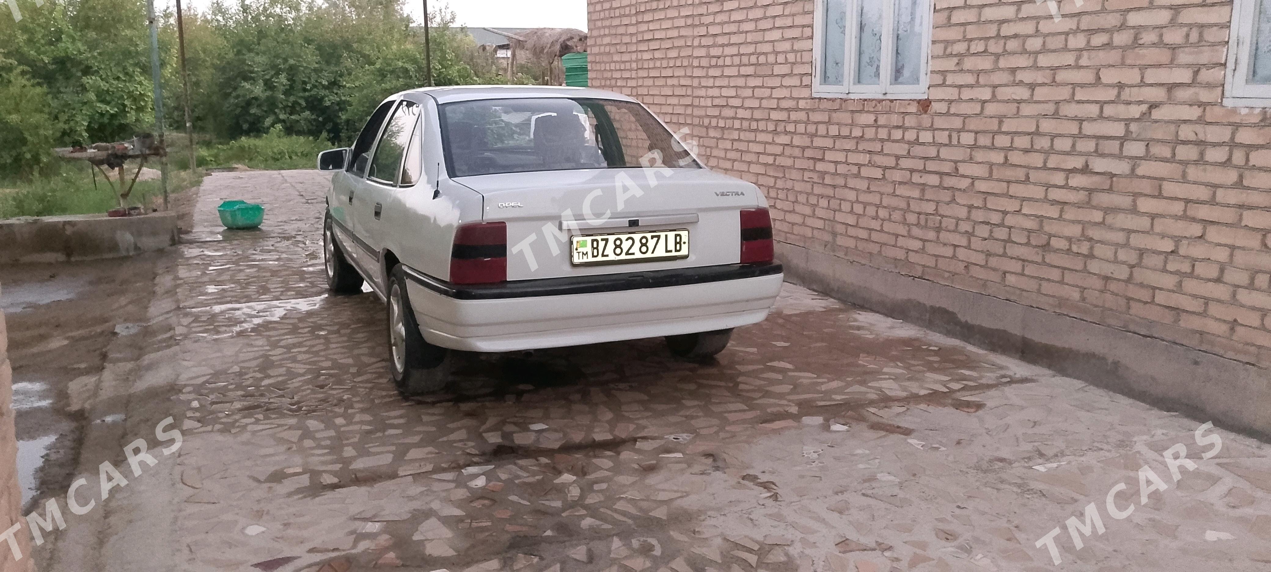 Opel Vectra 1990 - 26 000 TMT - Sakar - img 5