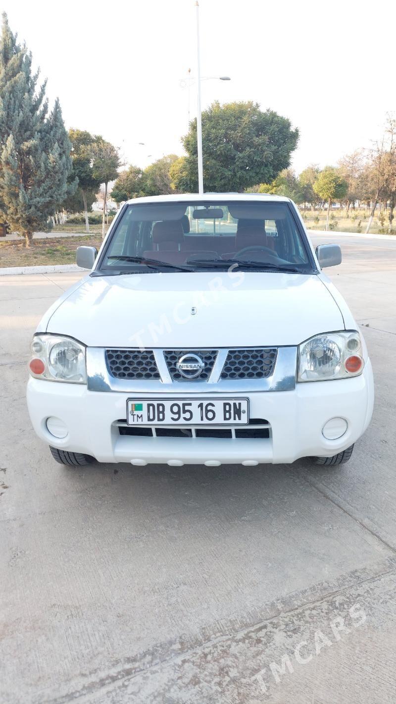 Nissan Navara 2011 - 125 000 TMT - Махтумкули - img 4
