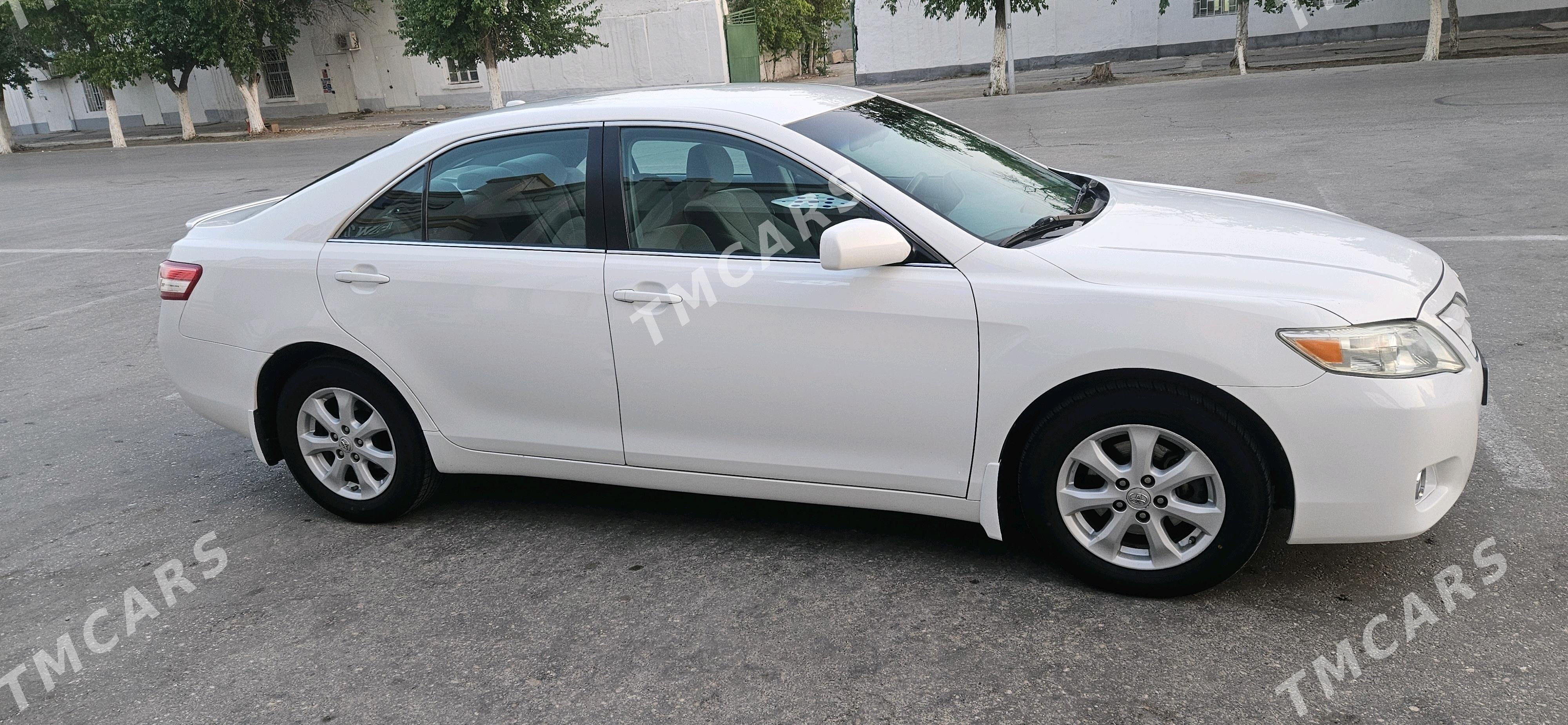 Toyota Camry 2010 - 200 000 TMT - Балканабат - img 2