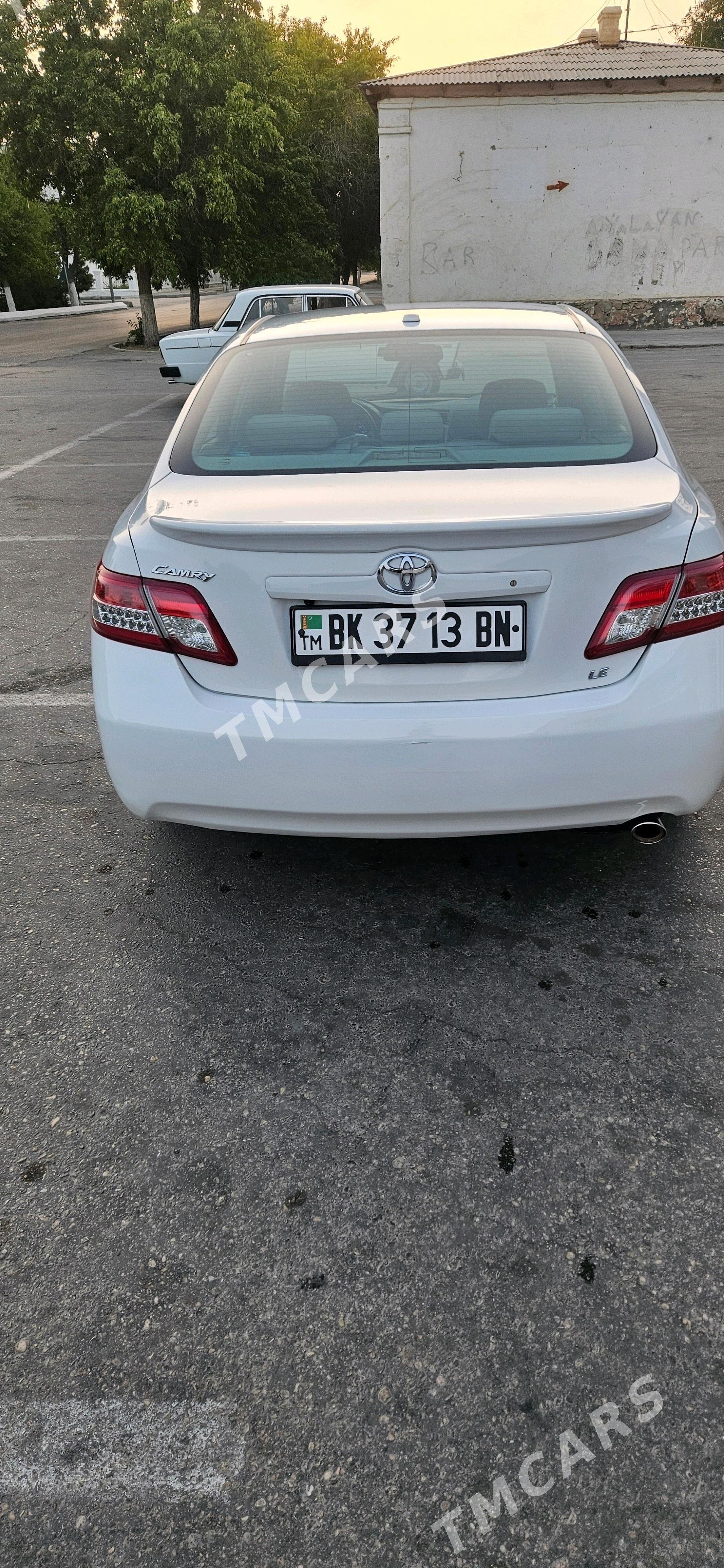Toyota Camry 2010 - 200 000 TMT - Балканабат - img 4