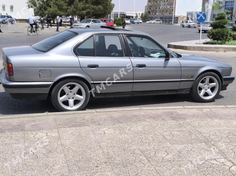 BMW E34 1993 - 63 000 TMT - Baýramaly - img 5
