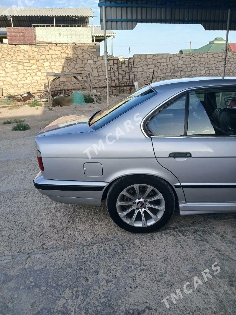 BMW 340 1994 - 50 000 TMT - Türkmenbaşy - img 4