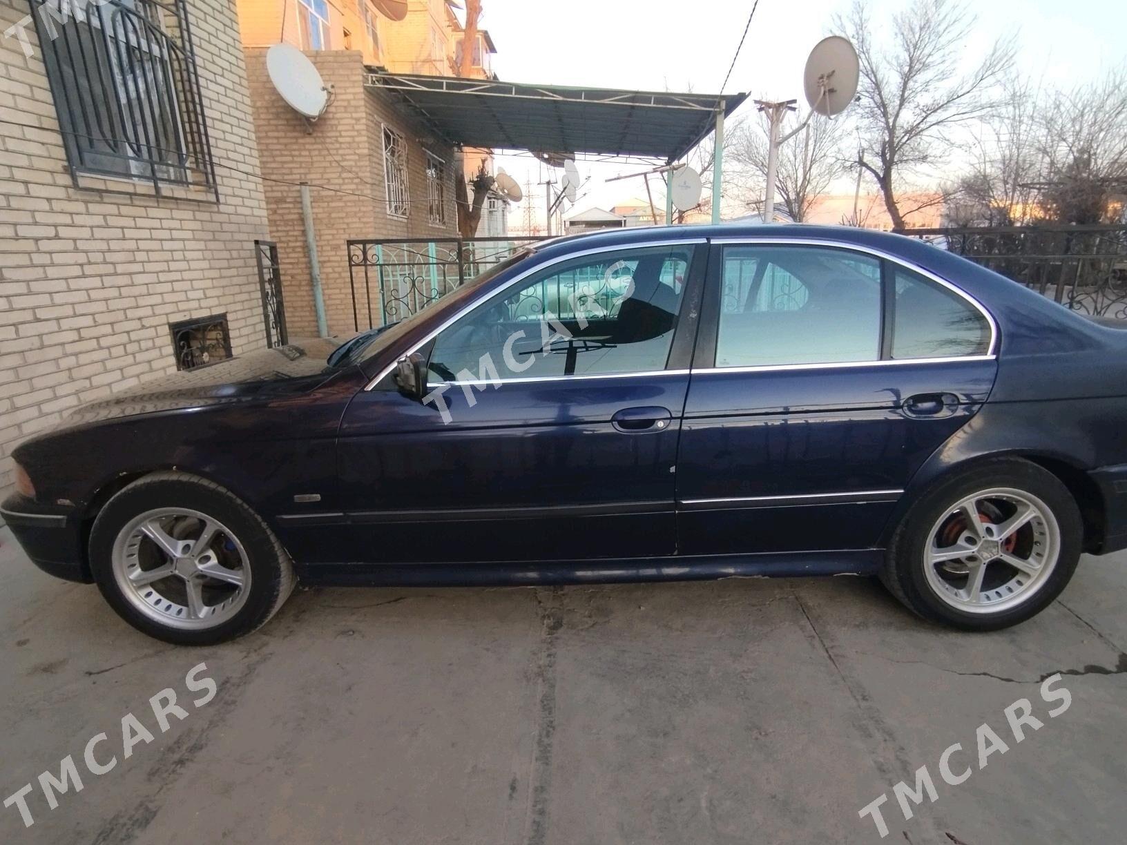 BMW E39 1998 - 70 000 TMT - Мары - img 3