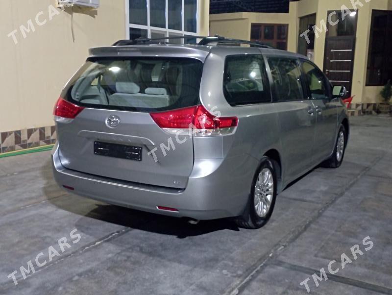 Toyota Sienna 2011 - 310 000 TMT - Aşgabat - img 6