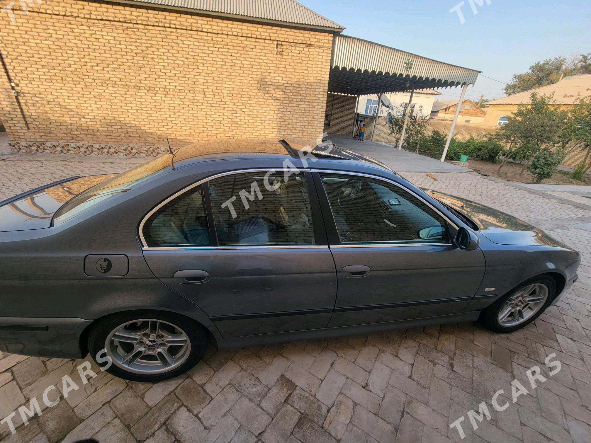 BMW 540 2001 - 125 000 TMT - Байрамали - img 7