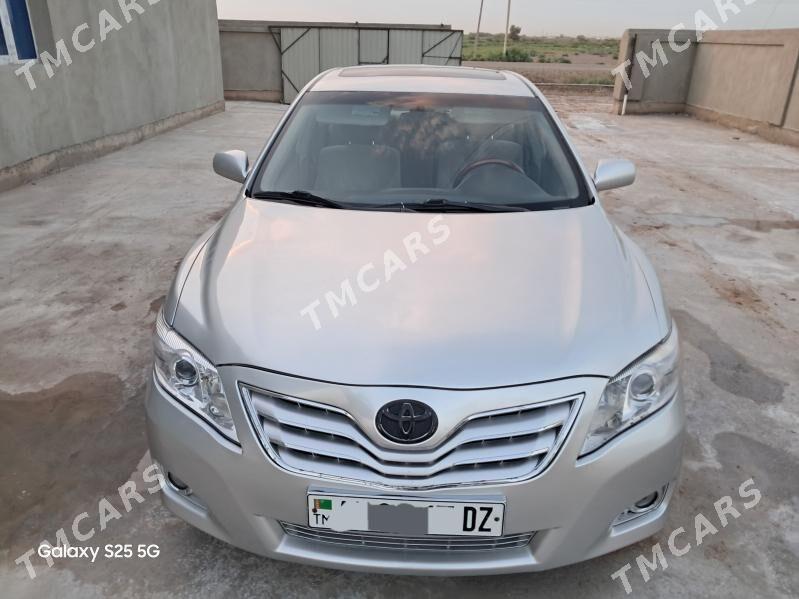 Toyota Camry 2011 - 186 000 TMT - Дашогуз - img 5