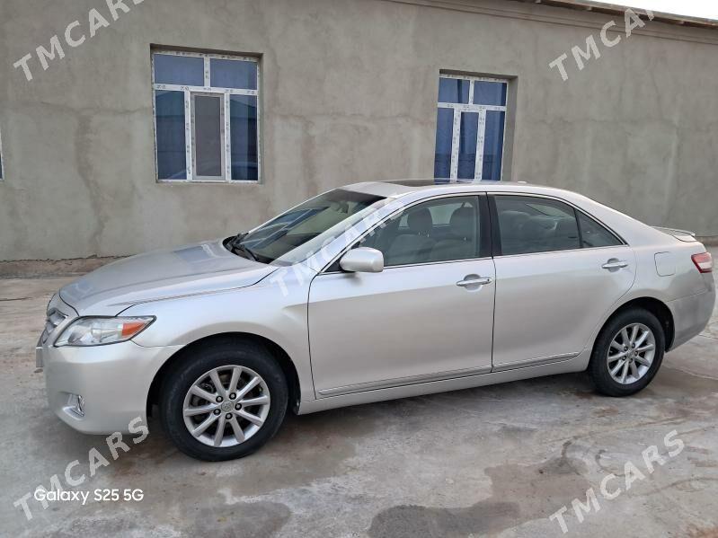 Toyota Camry 2011 - 186 000 TMT - Дашогуз - img 9