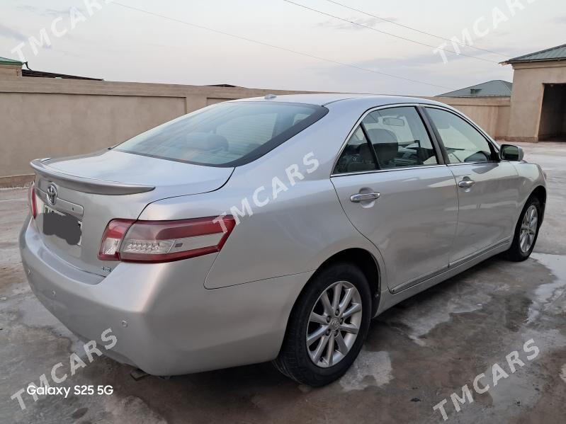 Toyota Camry 2011 - 186 000 TMT - Дашогуз - img 7