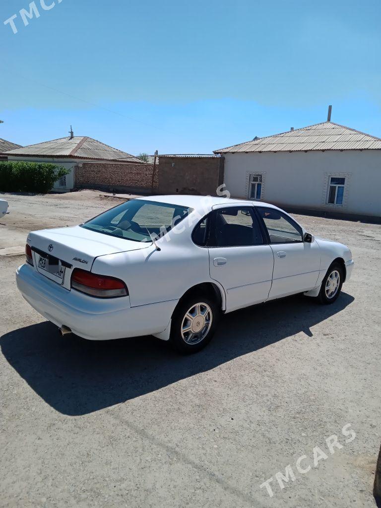 Toyota Avalon 1996 - 95 000 TMT - Теджен - img 3