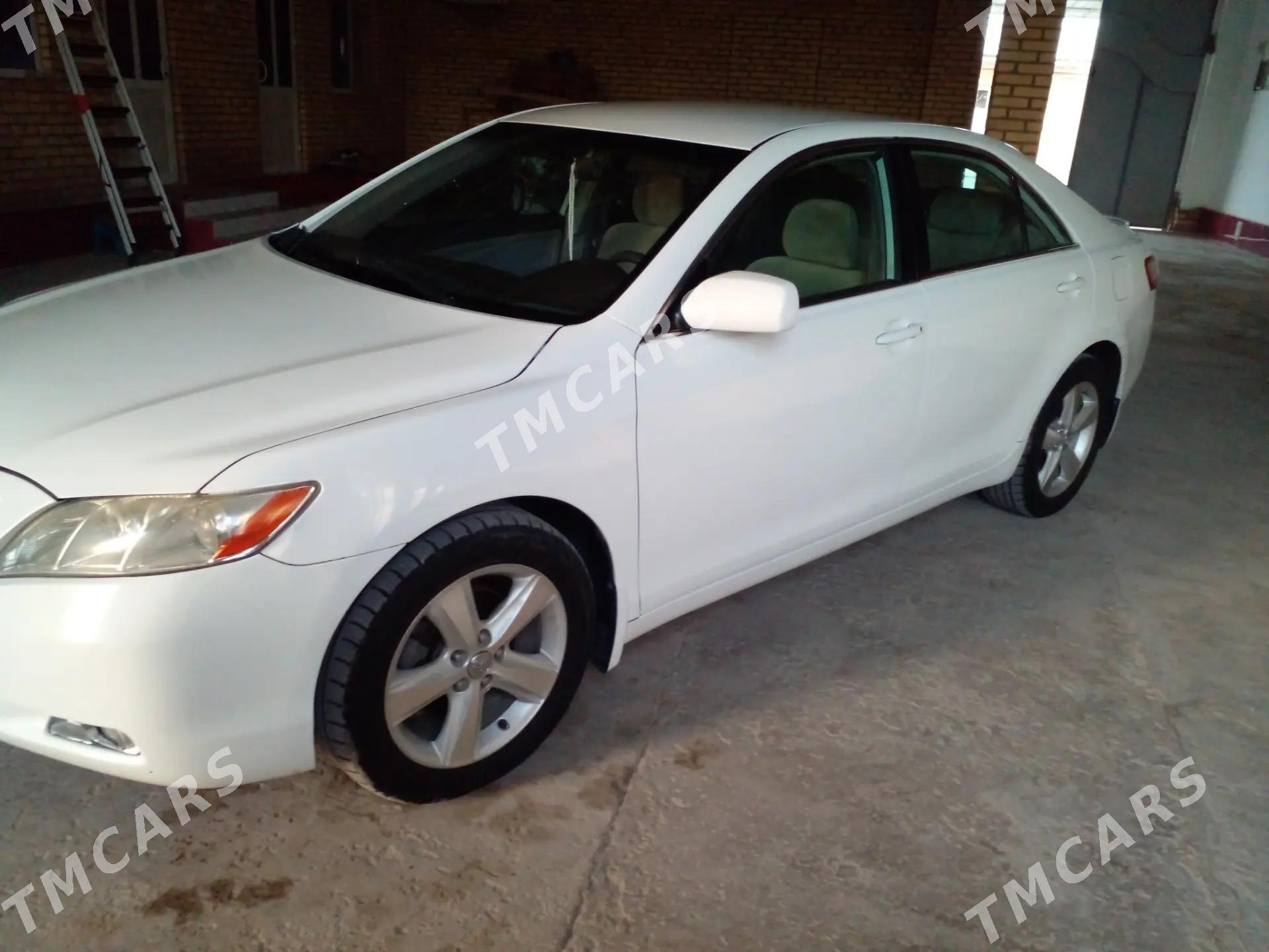 Toyota Camry 2008 - 140 000 TMT - Дянев - img 2