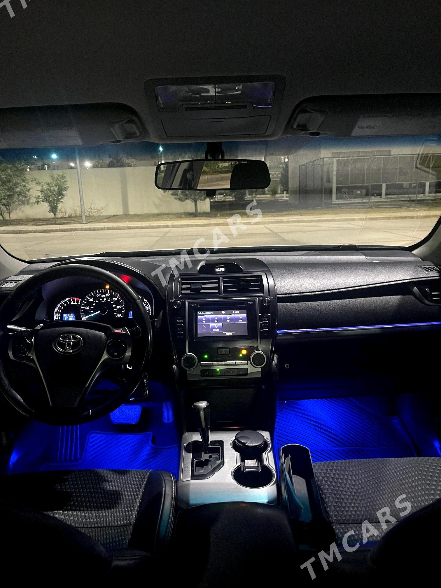Toyota Camry 2014 - 220 000 TMT - Köşi - img 4