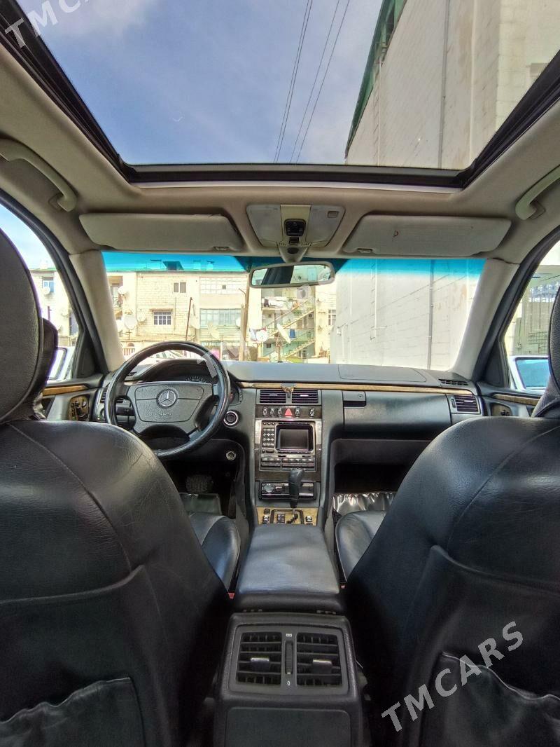 Mercedes-Benz E320 1999 - 120 000 TMT - Туркменбаши - img 1