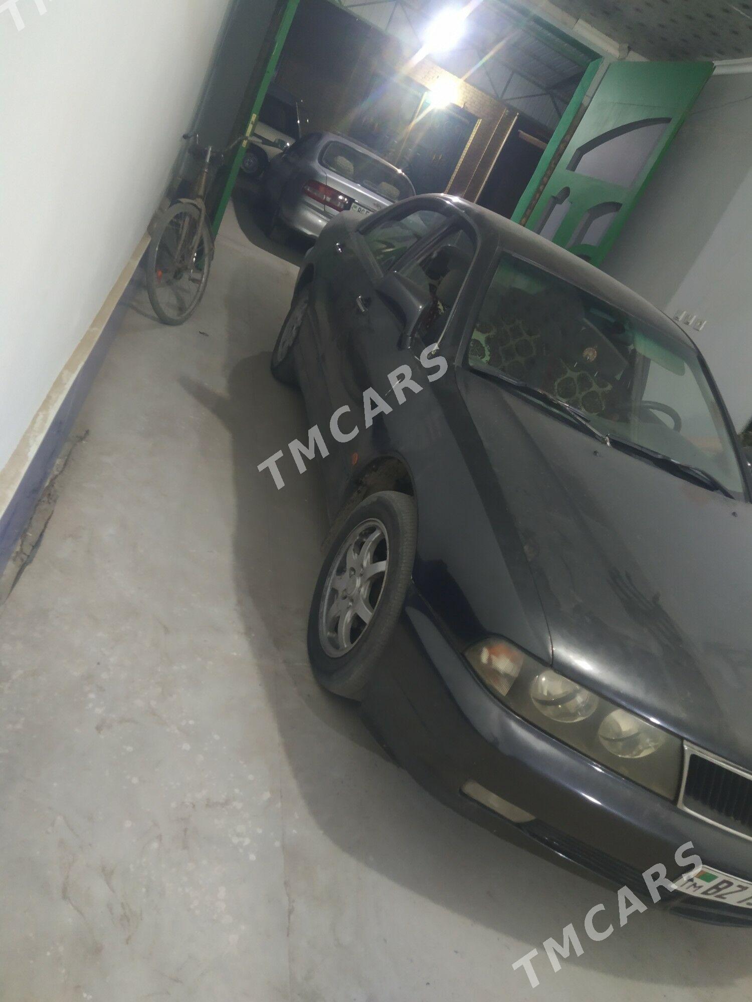 Mitsubishi Diamante 1995 - 30 000 TMT - Дянев - img 3