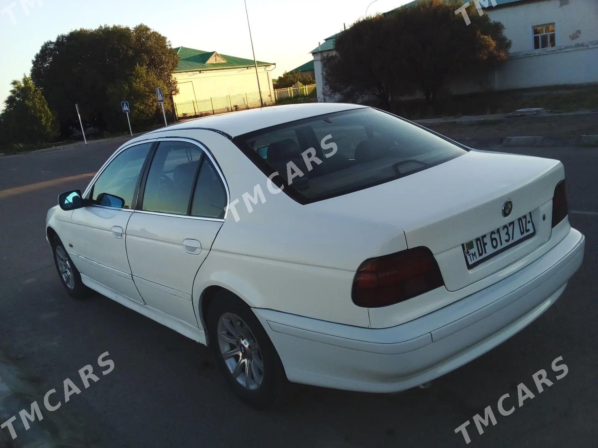 BMW E39 1998 - 60 000 TMT - Дашогуз - img 4