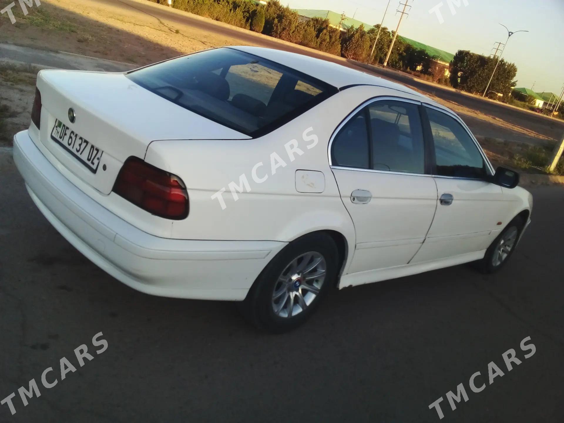 BMW E39 1998 - 60 000 TMT - Дашогуз - img 3