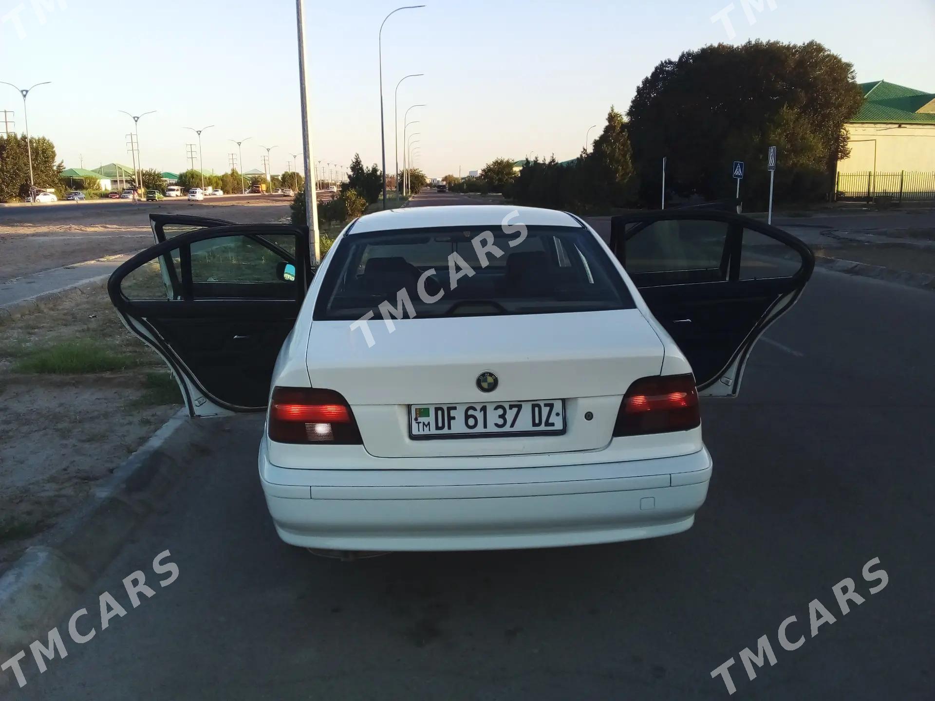BMW E39 1998 - 60 000 TMT - Дашогуз - img 5