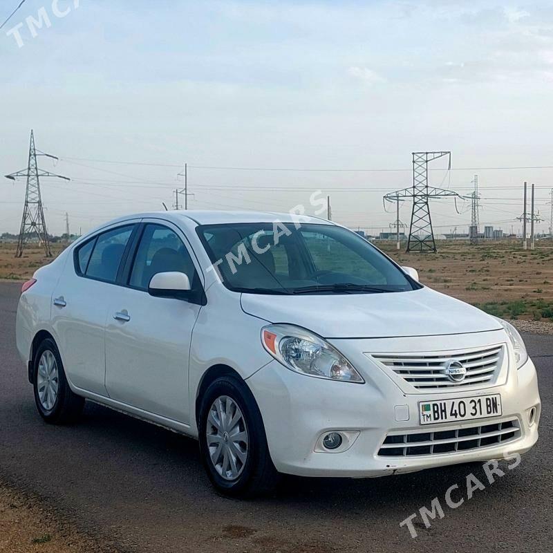 Nissan Versa 2012 - 86 000 TMT - Джебел - img 3
