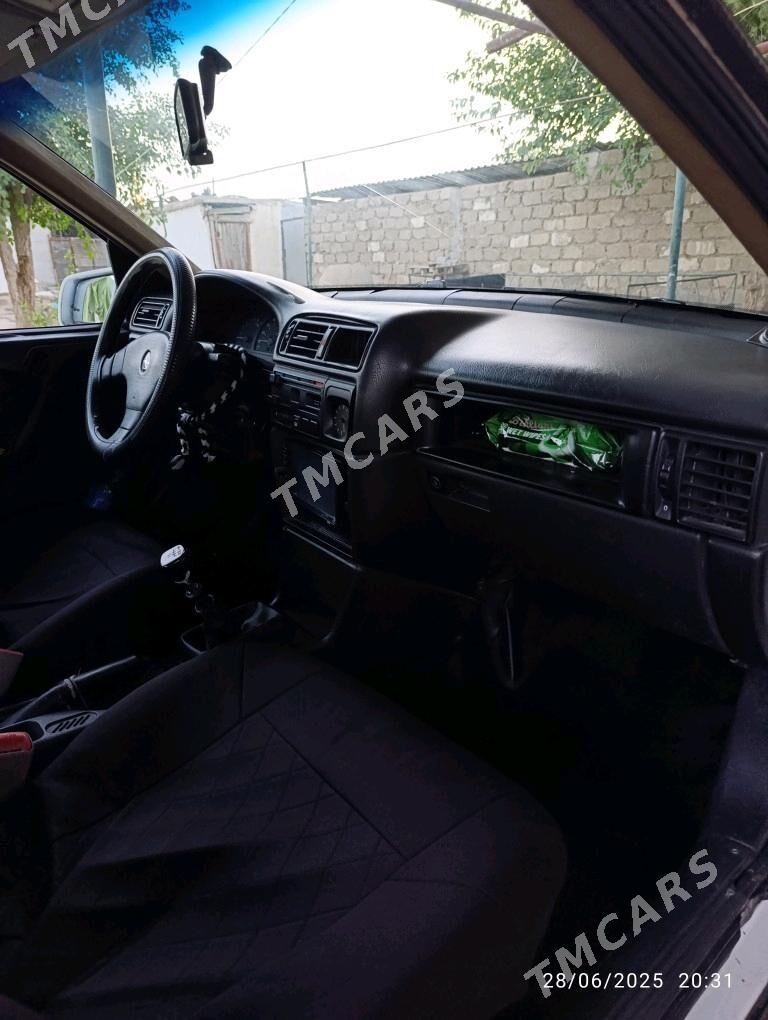 Opel Vectra 1992 - 30 000 TMT - Ýaşlyk - img 7