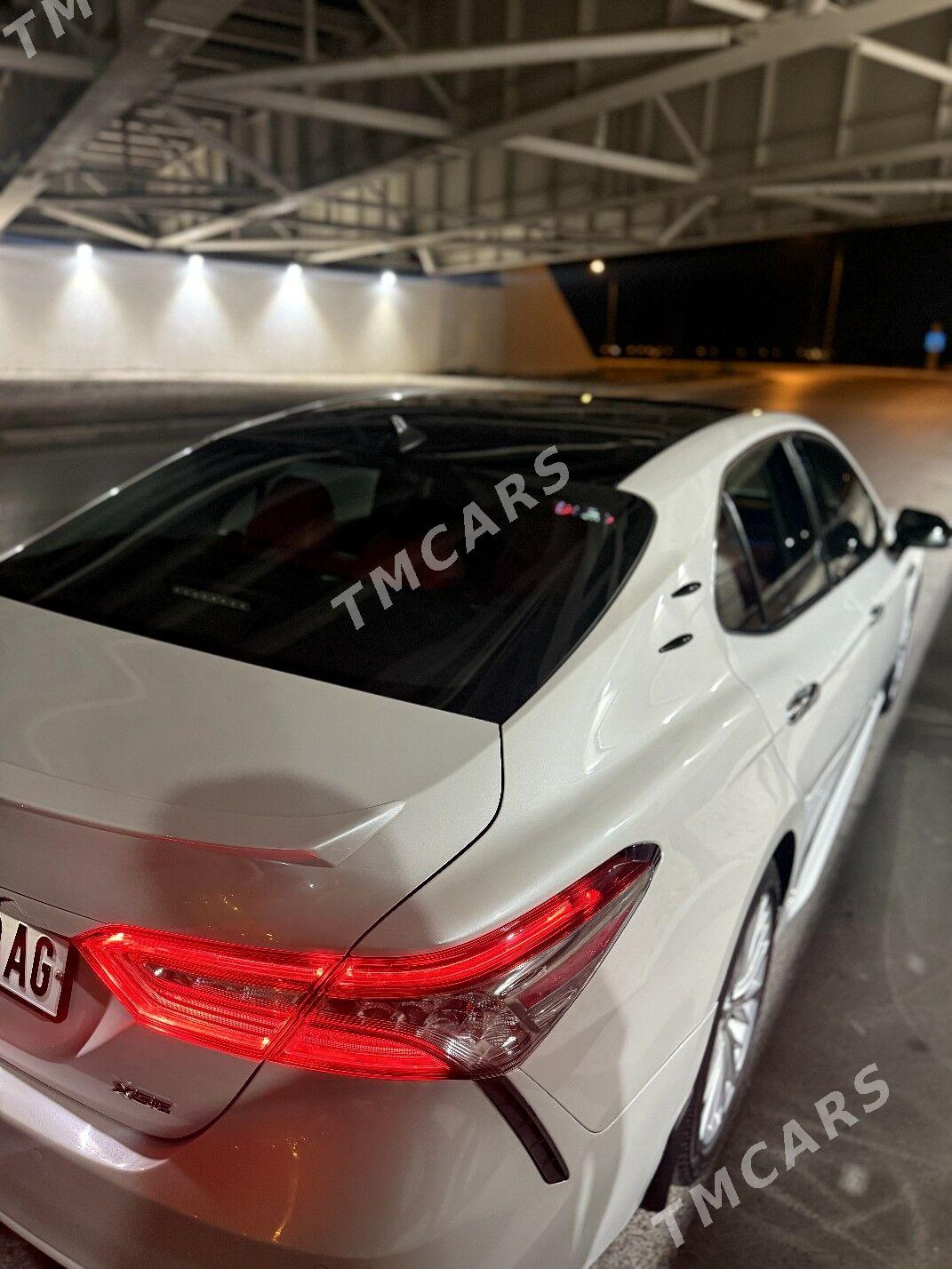 Toyota Camry 2018 - 350 000 TMT - Гарадамак Шор - img 3