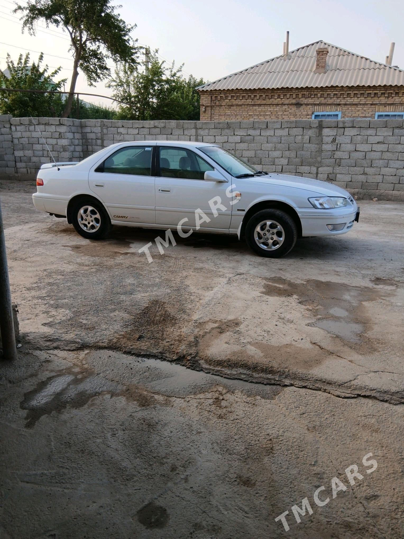 Toyota Camry 2000 - 120 000 TMT - Теджен - img 7