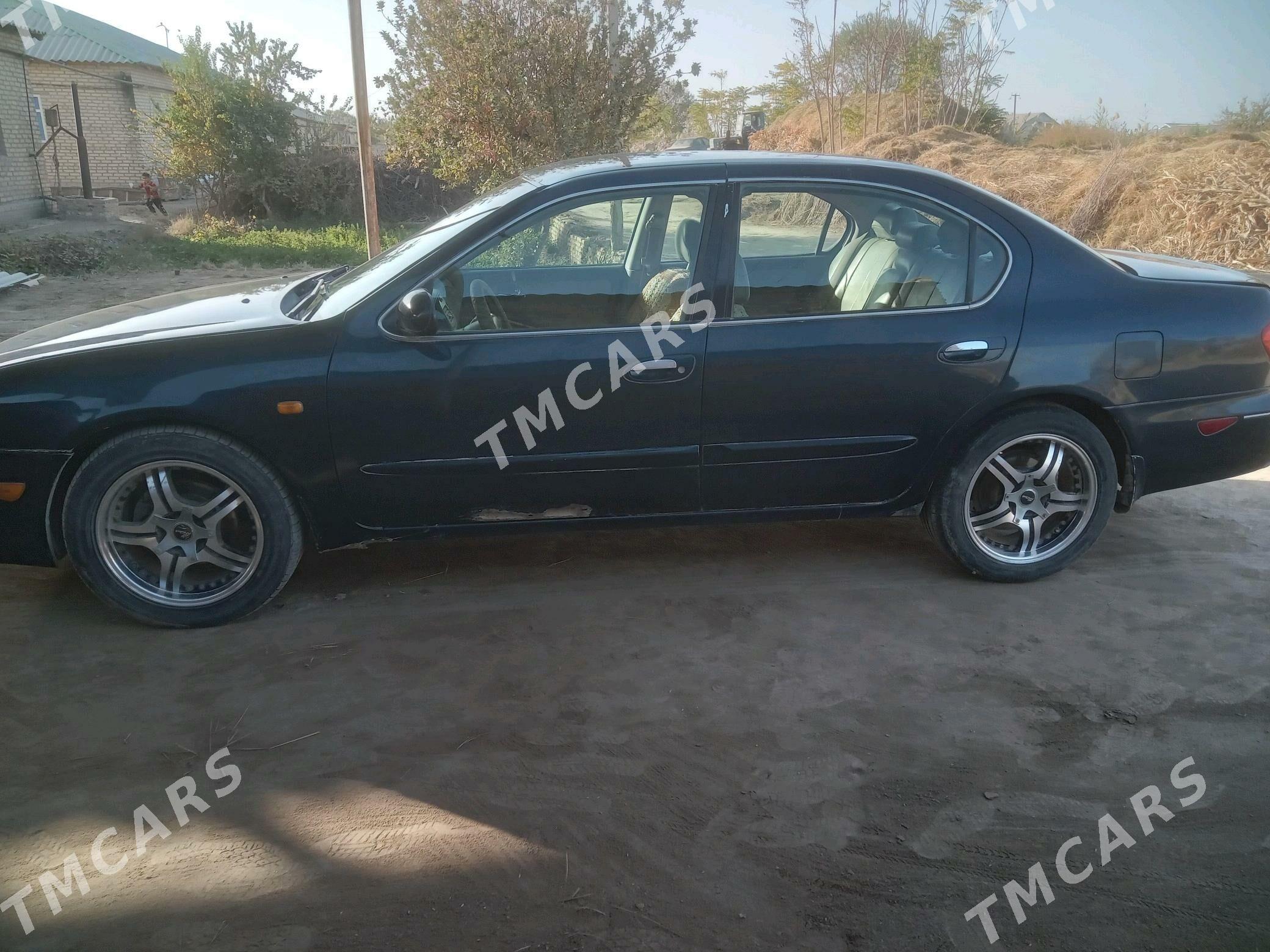 Nissan Maxima 2000 - 40 000 TMT - Hojambaz - img 2
