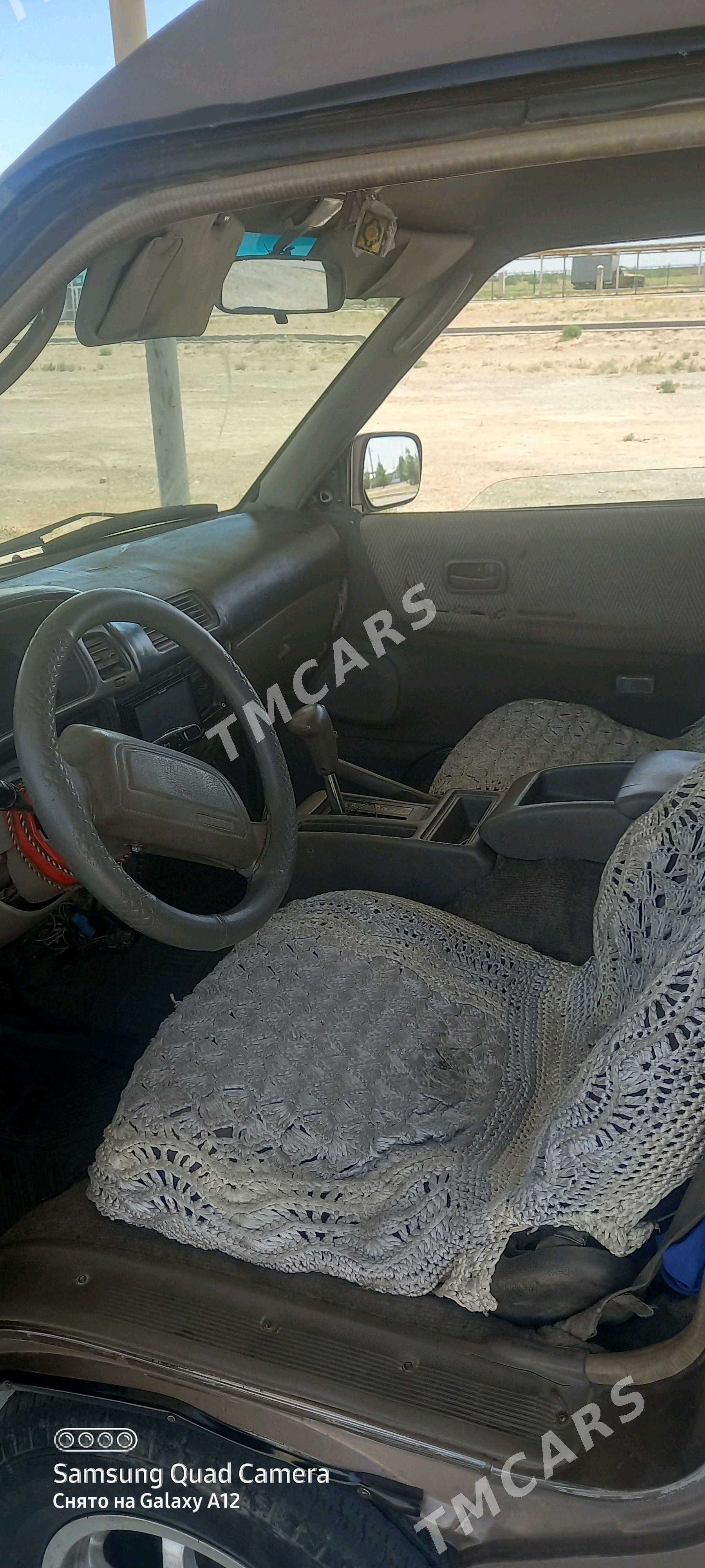 Toyota Hiace 1992 - 30 000 TMT - Мары - img 5
