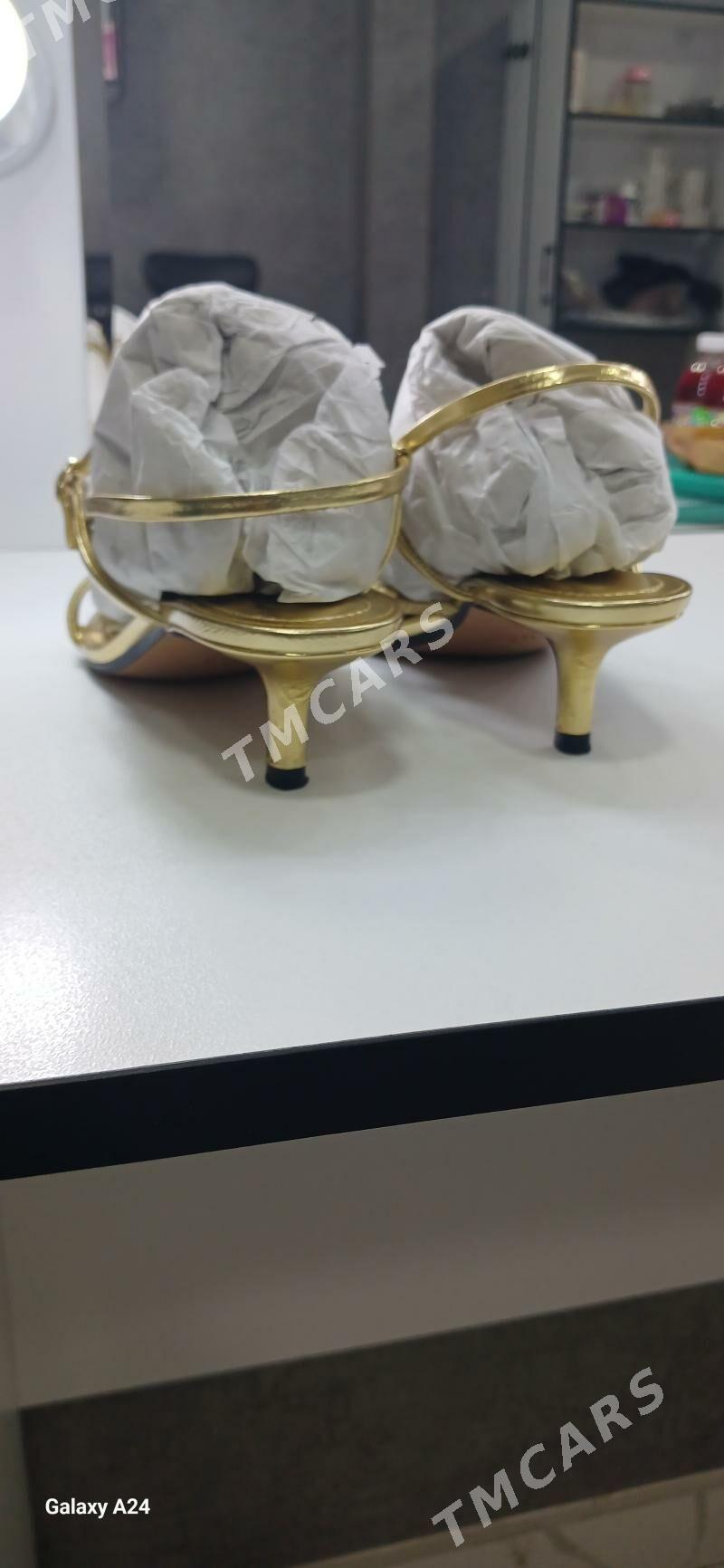 Zara - Мир 2 - img 4