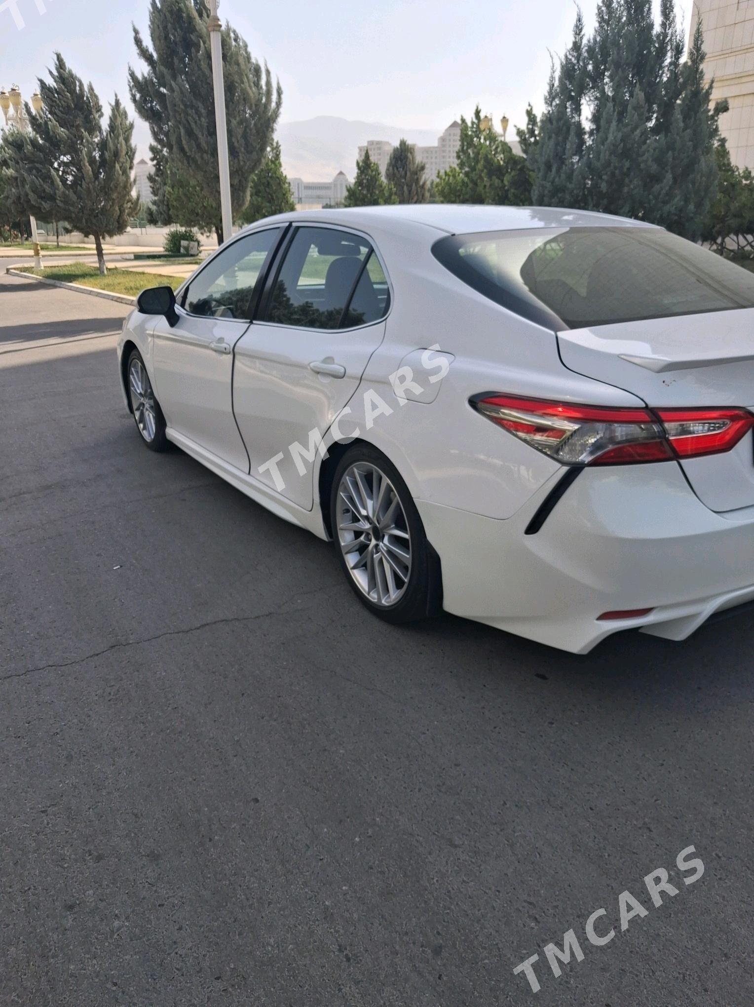 Toyota Camry 2018 - 275 000 TMT - Ашхабад - img 4