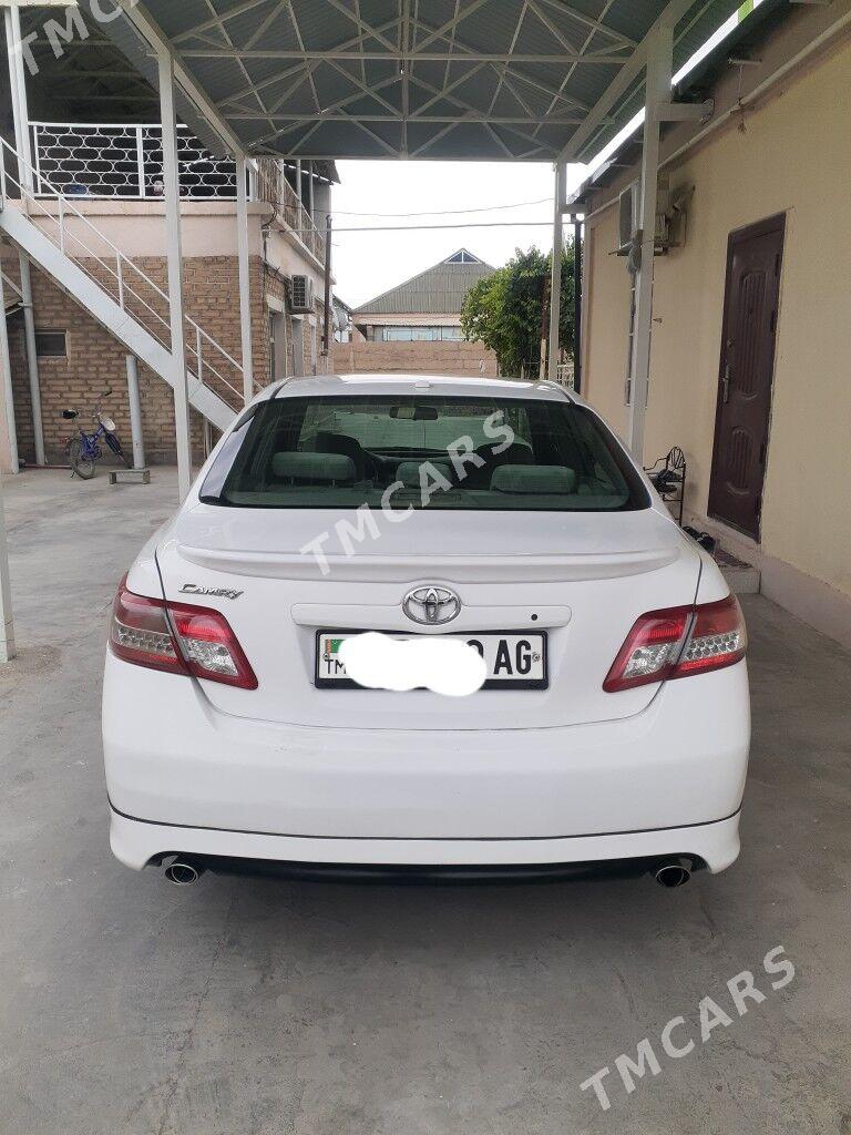 Toyota Camry 2010 - 168 000 TMT - Büzmeýin - img 2