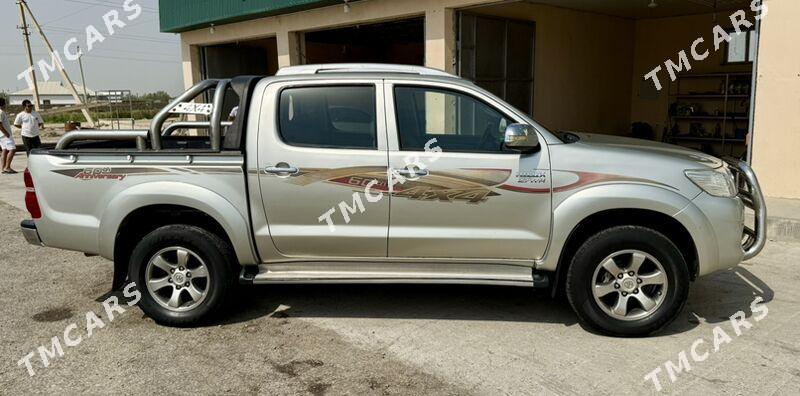 Toyota Hilux 2012 - 300 000 TMT - Köýtendag - img 2